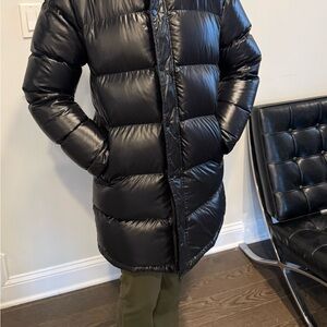 Aritzia TNA Black Super Puff Mid Hi Gloss